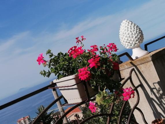 Nnakkara Guest House Санто Стефано ди Камастра Екстериор снимка