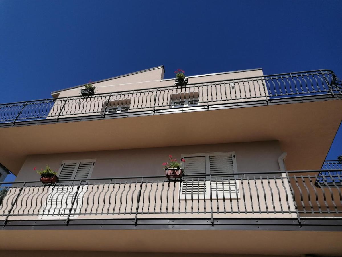 Nnakkara Guest House Санто Стефано ди Камастра Екстериор снимка